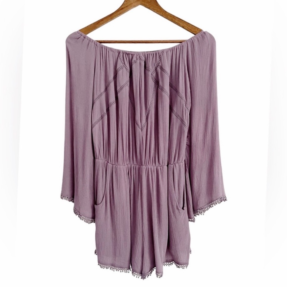 Romeo + Juliet Couture Purple Off The Shoulder Romper Size Small